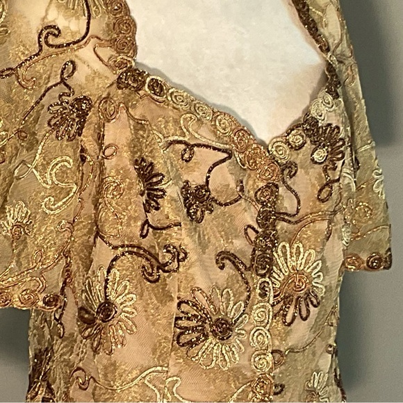 Watters and Watters Mother of the Bride Metallic Floral Embroidered Jacket - Picture 6 of 16